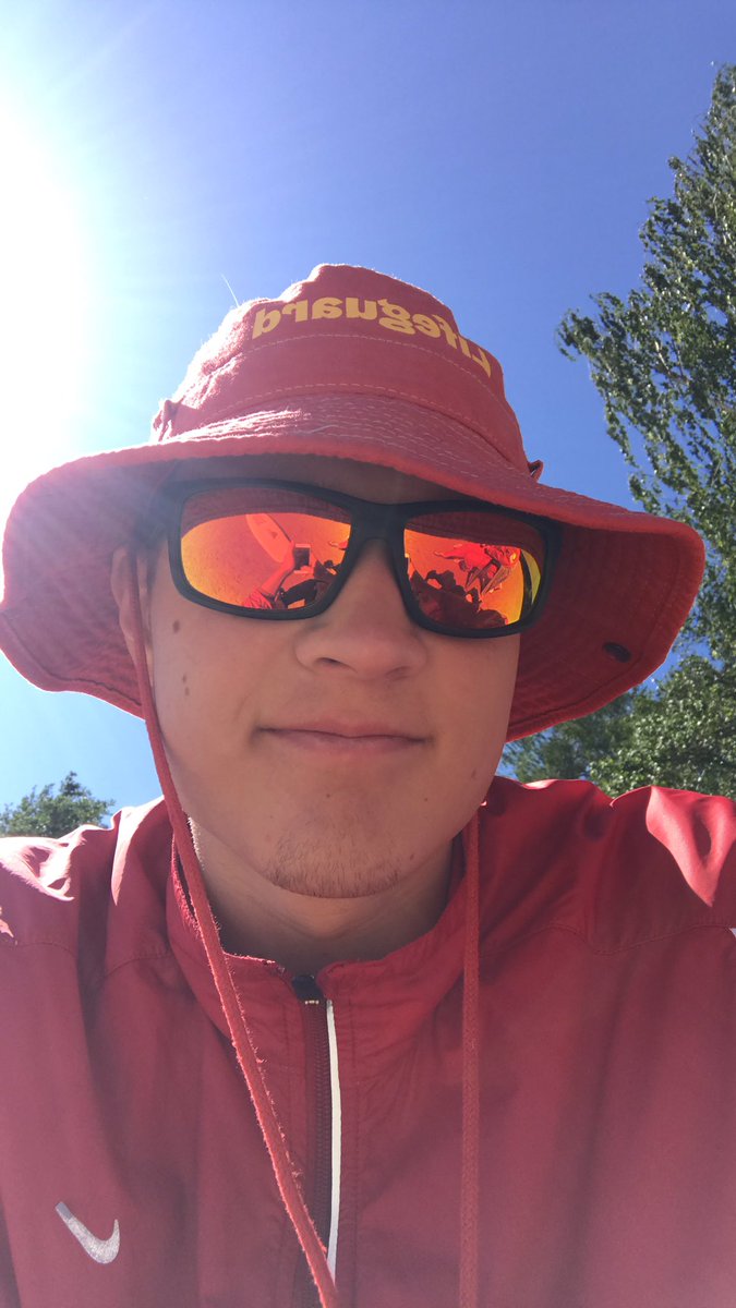 thejakeboyy's tweet photo. Oman havainnoinnin ja ennenkaikkea itseluottamuksen perusteella Rastilan uimaranta on suomen turvallisin paikka uida! #lifeguard https://t.co/AUob6ajZIG