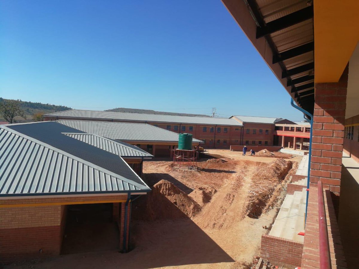 Lesufi's tweet photo. As we continue with our programme of opening a new school every month until the year 2024, today we can proudly alert the community of Noordgesig, Soweto that your beautiful babe is about to be completed. Be proud #GPnewschooleveryMonth https://t.co/Tzwn4jUmGf