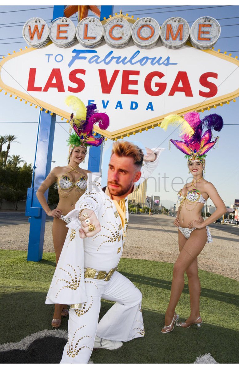 🚨 ATENCION RETO 🚨
👉🏽 RT + LIKE 🙏🏼 👈🏽

Queréis ver a <a href="/MisterGolden_/">Эльдар</a> disfrazado de Elvis en el cartel de Las Vegas, con un cartel de #FixProClubsFifa20 ?

El dice que no llegamos, yo le dije que no subestime a la Comunidad

500 LIKES cartel fix
2000 LIKES disfraz elvis y cartel