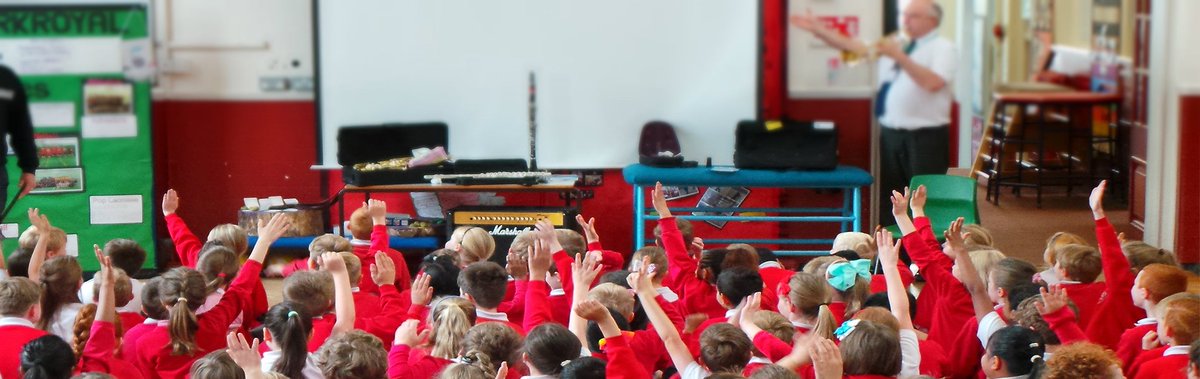 MusicforSchls's tweet photo. Mr Summers is out and about today! He is starting at Alsager Highfields Primary School at 3:20pm and then heading over to @Elworth_Hall at 6pm.
We hope to see you there. It's all very exciting!!!
#musicman #mfsf #brass #woodwind https://t.co/ENfYSILb7N