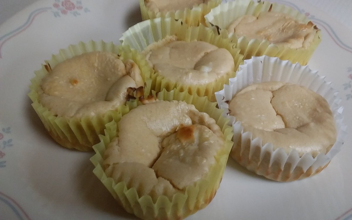 ChefFitaurus's tweet image. I love that #E3 time of year. Getting hyped for all those shiny new games on the horizon. This year I also had a lot of fun cooking while watching press conferences. Homemade pizza and peanut butter cheesecake bites!