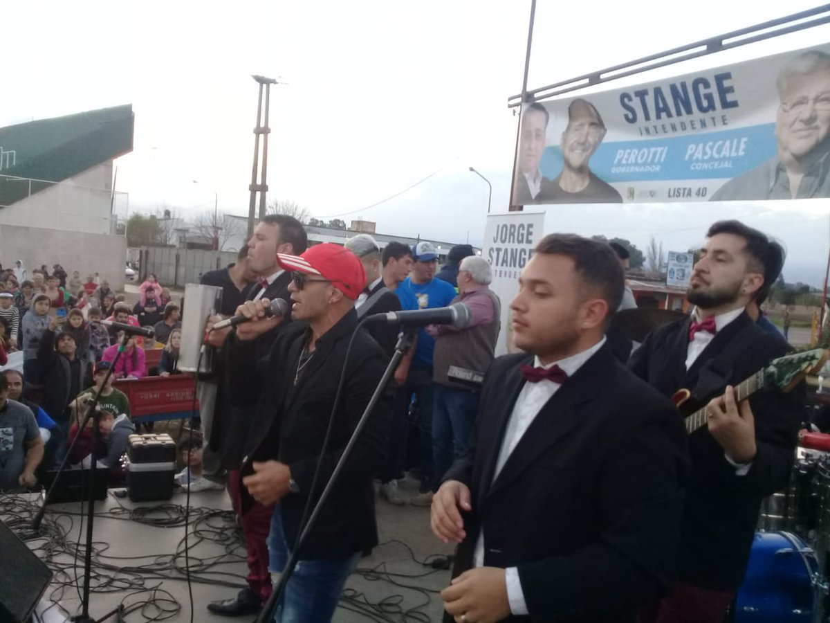 ChanchiYLA's tweet photo. Gracias #Victoria #LasCarolinas #PlayaStar #VGG hoy lunes seguimos en #SantaFé 🎶 https://t.co/tHeqOmncHZ