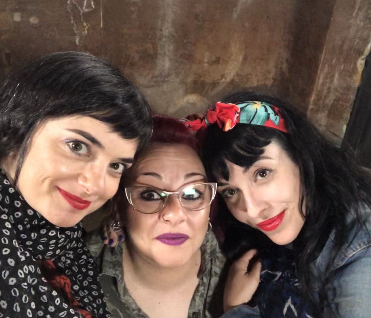 Nos lo hemos gozado en el <a href="/PindolesFest/">Festival Píndoles</a> 
¡Gracias por cuidarnos tan bien! 
Hasta pronto, Barcelona.

#noshacemosunibsen #lasmicromachines #ibsenontour #festivalpindoles2019 #pindolesfest