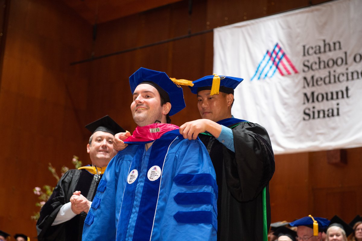 JunqianXuLab's tweet photo. Congrats to @GradSchoolSinai #neuroscience PhD candidate Benjamin Ely, co-mentored by Drs. Emily Stern and Vilma Gabbay, for successfully defending his dissertation "Function and anatomy of the human #habenula circuit". Proud to hood him during the hooding ceremony @LincolnCenter https://t.co/ldM6Nr8mni