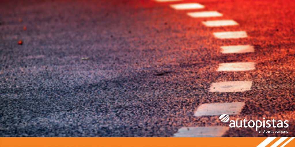 infoautopista's tweet photo. ¿Las líneas blancas que delimitan la calzada? No son simples marcas de pintura que guían al conductor, son un elemento fundamental de #SeguridadVial. Descubre la función de las #BandasSonoras en el #BlogAutopistas https://t.co/OtcRcCmt0E https://t.co/gqOHeO6jBV