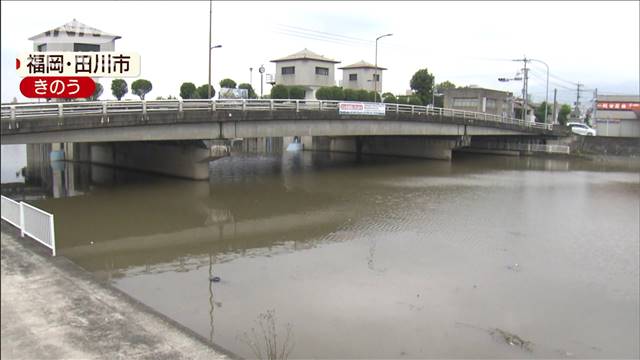 ライブドアニュース 9日早朝 じゃんけんして川に飛び込んだ 18歳少年が溺れて死亡 福岡 T Co Q15crp1wtw 水深は3mほどあり 友人は 2人で酒を飲んだ じゃんけんをして少年が飛び込んだ と話しているという