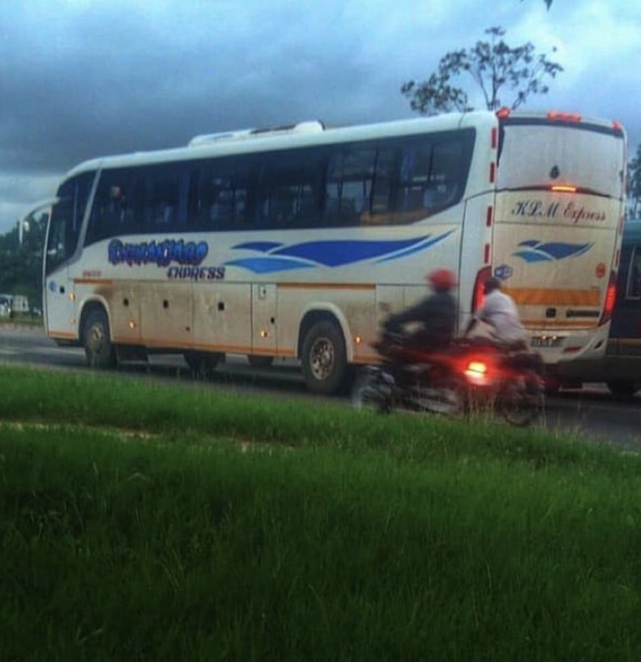 KilimanjaroBus's tweet photo. You can get your ticket,send and recieve parcels from our new branch office KIGAMBONI. 🙏🏽 https://t.co/ObHwLlahpw