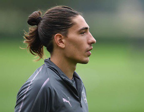 Dave on X: Which haircut suits Hector Bellerin the most ? I'll go with the  1st one😬  / X