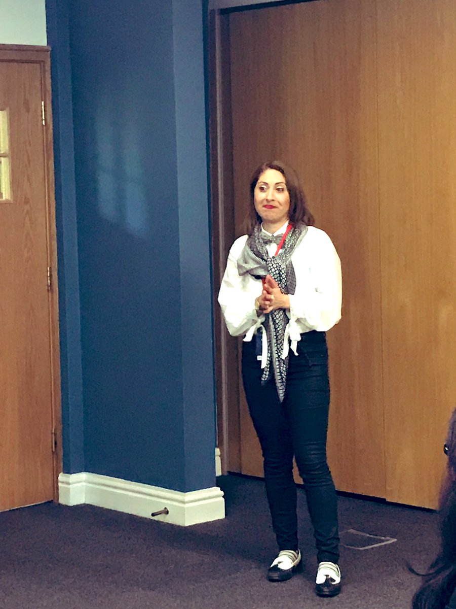 lubs_x's tweet photo. "You have to be aware. Aware of HOW we speak our mind" Nadia Themis founder of Face2Face Consultancy Ltd, masterclass on The Art of Communication is the Language of Leadership #IABCLeedsSummit2019 #FutureForward2019 #Leeds #event @IABC @LUBSMarkDiv @LeedsUniBSchool @CIPR_UK https://t.co/lesMeMzM0v