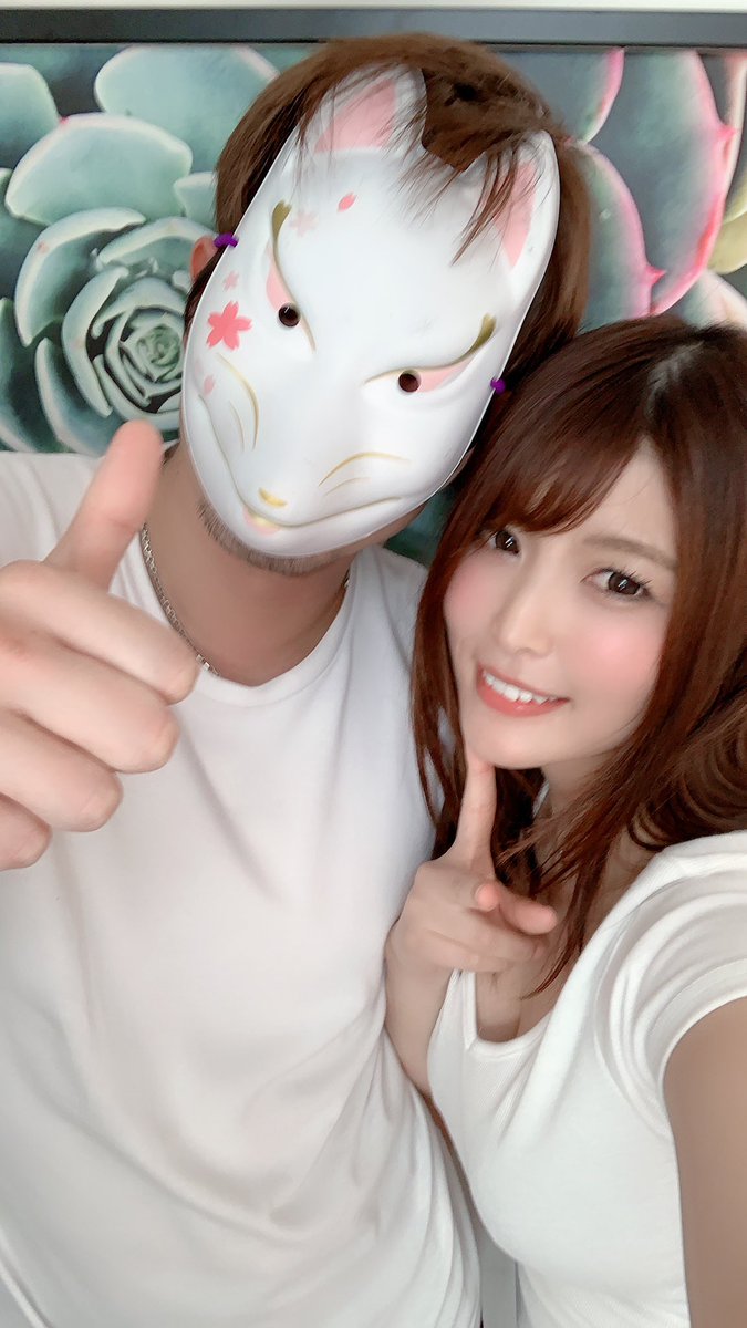 niimura_akari's tweet image. kmpさんで撮影でした！！！
たのちかった〜〜！！！
監督と撮影終わったぜショット👍💗

実は明日もkmpさんなんだよ🐰🌈
がんばろ〜！！！