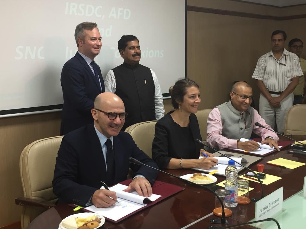 FranceinIndia's tweet photo. Just after the signing ceremony of an Indo-French agreement to support India’s modernisation of railways stations, @JBLemoyne met Shri @PiyushGoyal to discuss about the future of this cooperation! https://t.co/a8LB0NjAP5