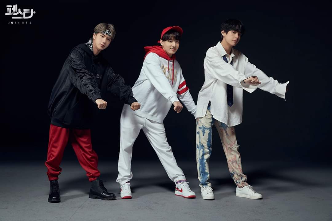 • FAMILY PORTRAIT 3 (2/6) 
#2019BTSFESTA 📍