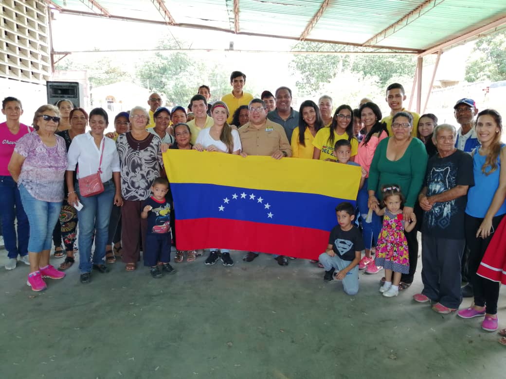 AvilioTroconiz's tweet photo. Líderes que hoy se suman a #PJZulia desde la parroquia Cristo de Aranza de Maracaibo y se encargarán de constituir y fortalecer la lucha en sus comunidades ¡Bienvenidos a su casa!

#SomosPJZulia. https://t.co/jrvT1y4LY3