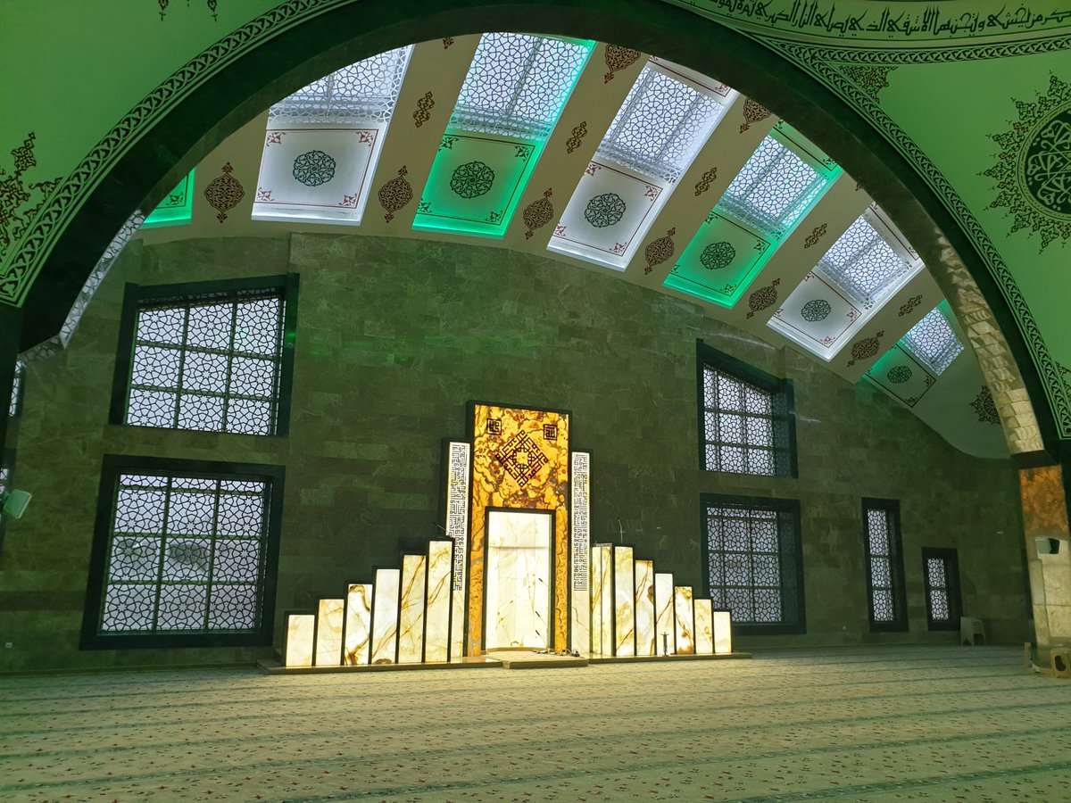 NidaYapi's tweet photo. Hadımköy merkez camide tamamlanan korkuluk, tavan kaplama, pencere önü seperasyon görselleri #nidayapi #fomas #vitrum #cami #mosque #tasarım #korkuluk #cnclazer #cam #glass #exclusive #mimar #dekorasyon #aluminyum #doğrama #dizayn  #pencere #aluminyumkorkuluk #costomdesing https://t.co/AR8t36gPf7