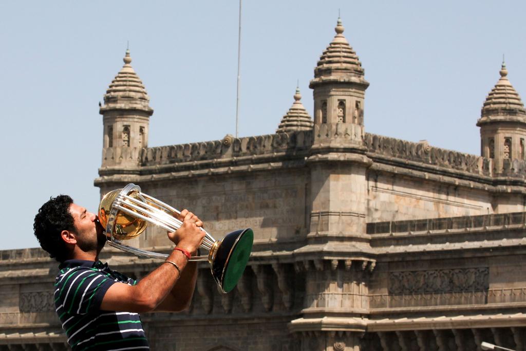 cricketworldcup's tweet photo. Yuvraj Singh's record at World Cups:

738 runs @ 52.71
20 wickets @ 23.10
Player of the Tournament in 2011 🥇 

A World Cup legend 🙌 

#ThankYouYuvi https://t.co/gA2qZ6Ssjv