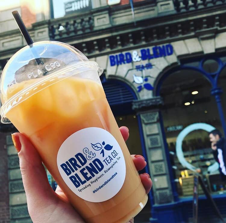 #FoodDay Celebrate National Iced Tea Day with @BirdandBlendTea ’s delicious Tropical Twist Matcha 🍋🍊We promise that it will bring some sunshine to this rainy day ☀️
#icedtea #toptaste #delicious #summer #london #londoneats #birdandblendteaco #tea #restaurant