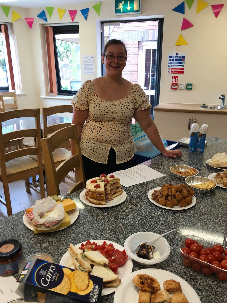YMCA_Burton's tweet photo. Yesterday was a bumper day for kindness at our Reconnect centre. 
We had Humanity Unites serving up food and trimming hair and also night shelter volunteer Gemma popping in with lots of buffet food too. 

What an amazing community we have here in #BurtononTrent ❤️ #Charity https://t.co/jFgVXjeGT9
