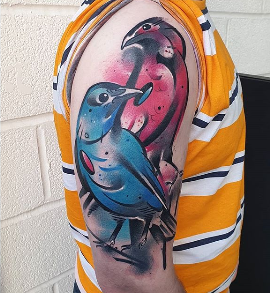BarberDts's tweet photo. Blue or red? @justjessie310 🐦.
.
.
#barberdts #barberdtsproteam #tattoo #tattooist #newschooltattoo #newschooltattoos #contemporarytattoo #boldtattoo #colourtattoowork #animaltattoo #birdtattoo https://t.co/uSRvrSPT7C