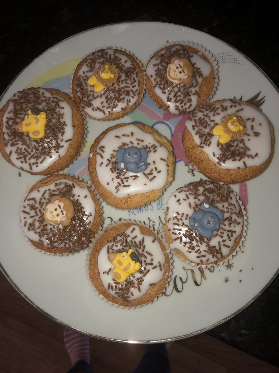 KimiSimsFan1's tweet photo. @Overthorpe_Acad @O_Year_1_2 Alfieโs wonderful fairy cakes, theme: Wild Homework - taaaasty! ๐ฌ ๐ง #NewtonClass https://t.co/OUtu8LBegk
