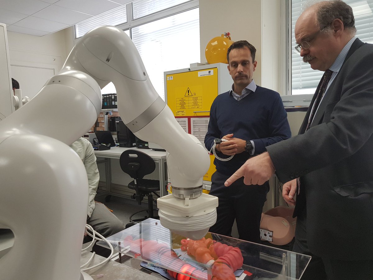 UKRI_News's tweet photo. In the past year, UKRI has invested over £60million in #robotics.🤖

Today @UKRI_CEO is being shown around the Electrical and Electronic Engineering facilities, Robotics labs and Storm labs at @LeedsRobotics by Professors Valdastri, Xie and Richardson.

#UKRI2019 https://t.co/AVaNDNC2oV