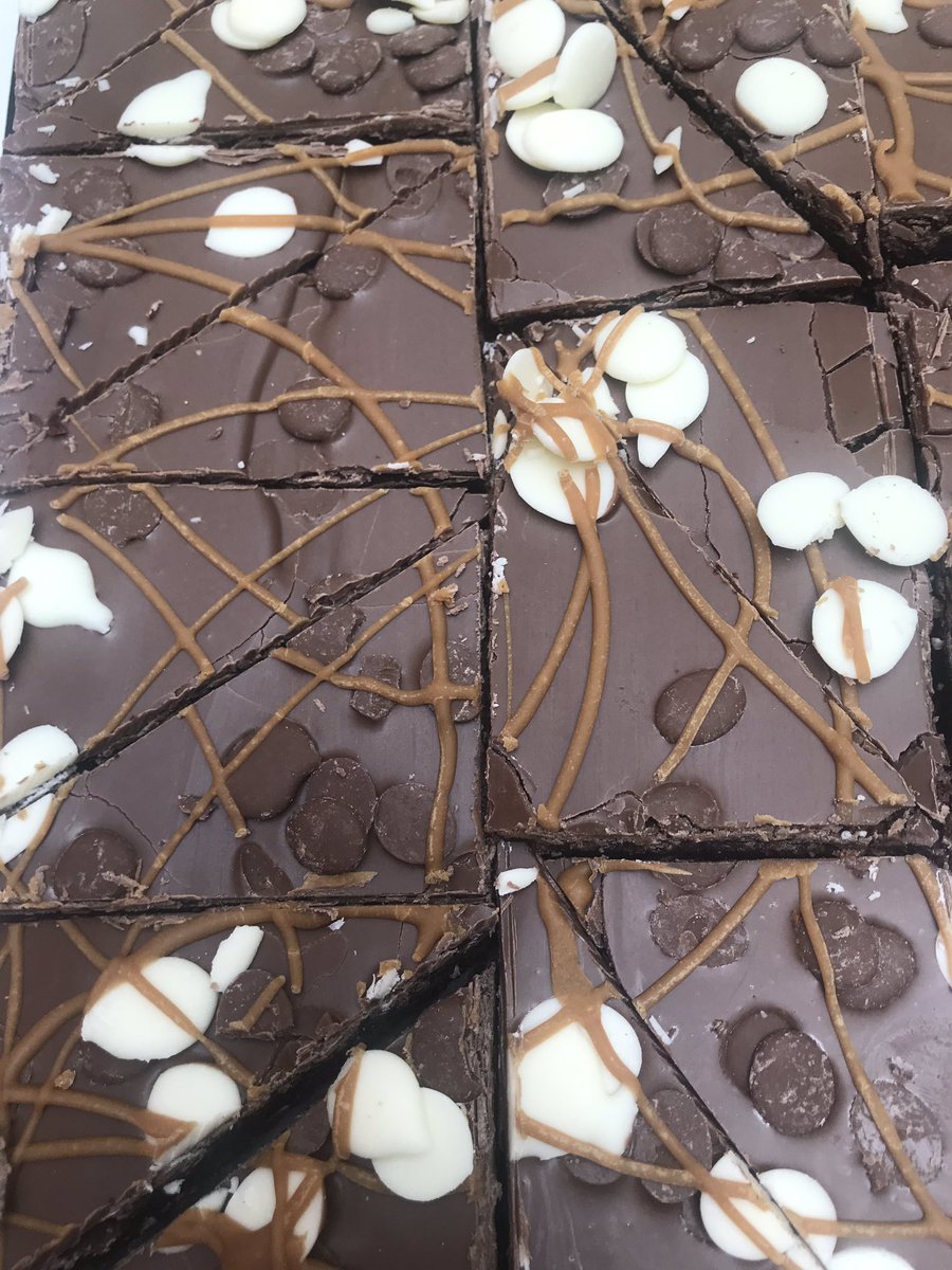 ecbruntwood's tweet photo. #Atria we’re ready for you! Come and join us in the lounge for the #bruntwoodcollective launch! We have free brownies for those who sign up! @Bruntwood_UK #communityportal https://t.co/idEoIOlFqE