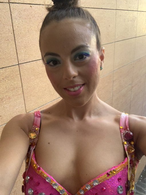 Fiestas de Catral &ldquo; el chupinazo &ldquo; 🦋🦋 Pryscila 🦋 https://t.co/AX5QTaT13c