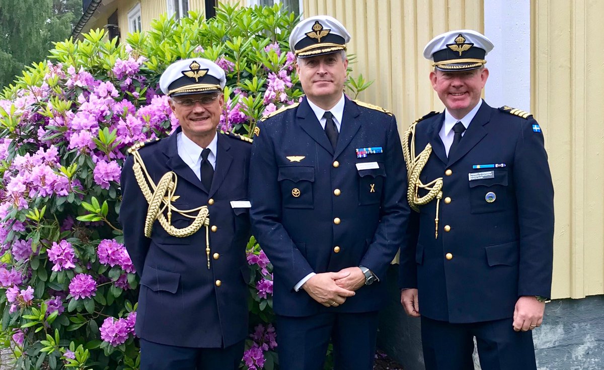 Flottiljchefsbyte på F17 idag. Grattis öv Tommy Petersson till nya jobbet, tack öv Lars Bergström för väl utfört jobb!