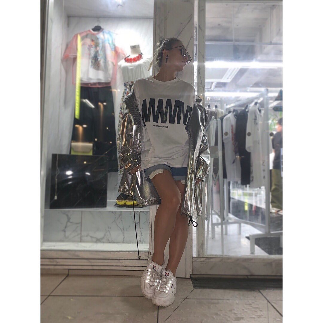 Reiwa_Yummy's tweet photo. 【insta】 shopping #shopping #fashion #eachxother #wwwm #fila #セレクトショップ #表参道 #kohslickcurro #kodakumi #倖田來未 https://t.co/GeCzDWAlzu https://t.co/HNHW2ZdEOX