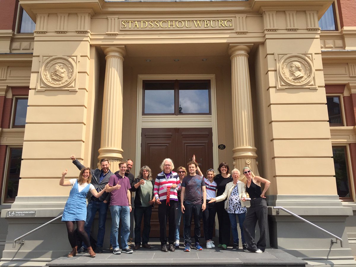 Jaaaa, de Stadsschouwburg is van ons! Laat het opbouwen beginnen, repeteren totdat we niet meer kunnen en vooral genieten van deze hele mooie week! <a href="/spottheater_/">SPOT Theater</a>