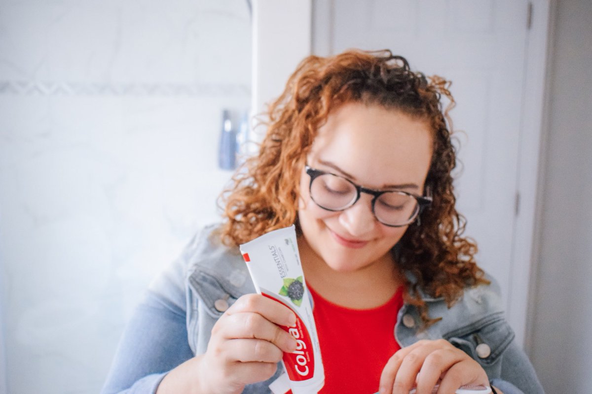 piecesofjali's tweet image. #AD Be more confident with a whiter smile with New @Colgate® Essentials™ Toothpaste with Charcoal toothpaste. Plus you can save $1.00 on the Ibotta app today when you shop at @walmart. 👉🏼 ooh.li/f623eed #ColgateEssentials #ColgatePartner