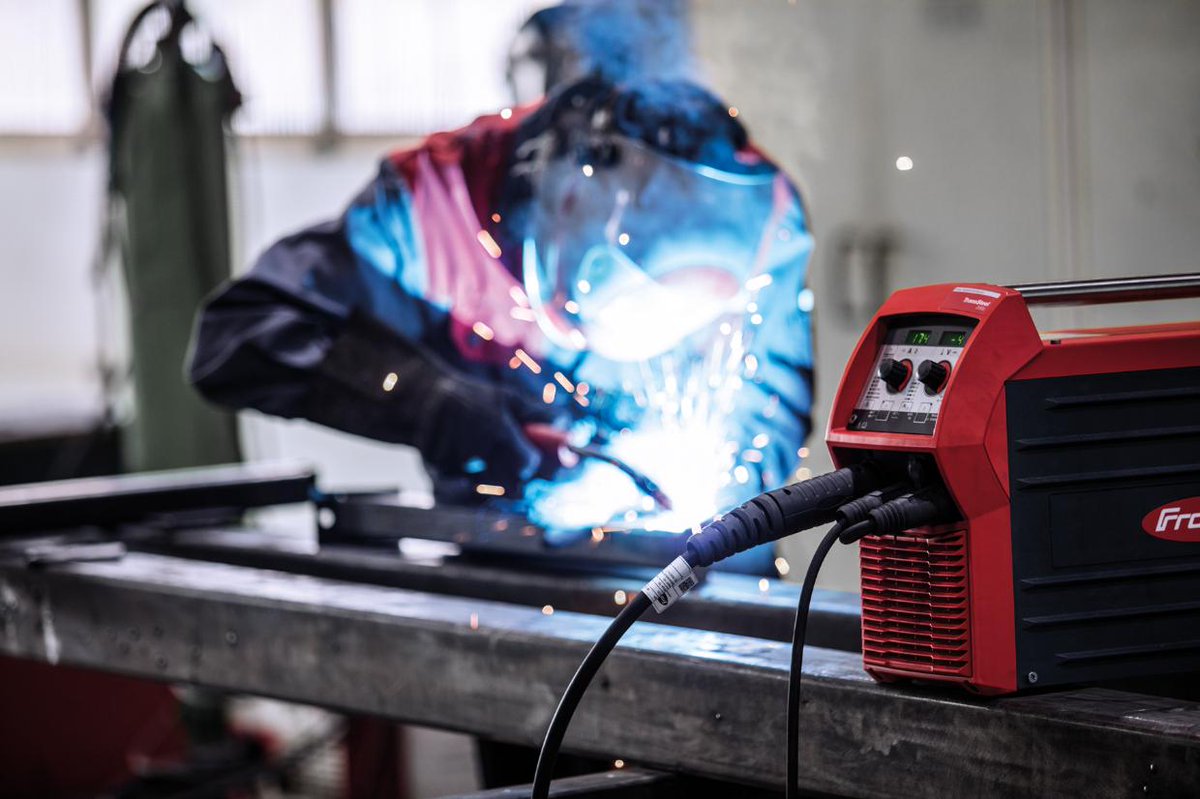 froniuswelding's tweet photo. Come and weld with us! 

We will be welding at the AWS Blackhawk Section 13 Meeting!

When? 
June 12, from  2 to 8 PM

Where?
Rockford Speedway
Loves Park, Illinois

Test drive the #TransSteel2200, the #AccuPocket150 and the #TransPocket180 !
#Fronius
#perfectwelding 
#weldlife https://t.co/0XEOBc2H0r