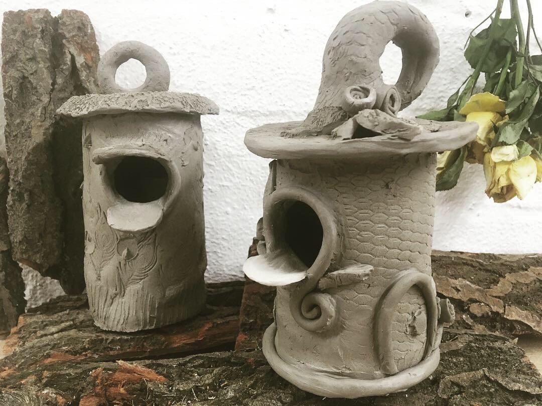 LoveClay_'s tweet photo. Join us and create Bird Houses out of Clay! Run over 2 evenings ... book now at https://t.co/e08kV2QzKZ
Tuesday 25th June &amp; Tuesday 2nd July 2019
Time: 7pm – 8.30pm
by Emily @CreativeFlamin1
#loveclay #valentineclays #birdhouses #class #workshop #pottery #ceramics #creative https://t.co/SaKFX6jKch