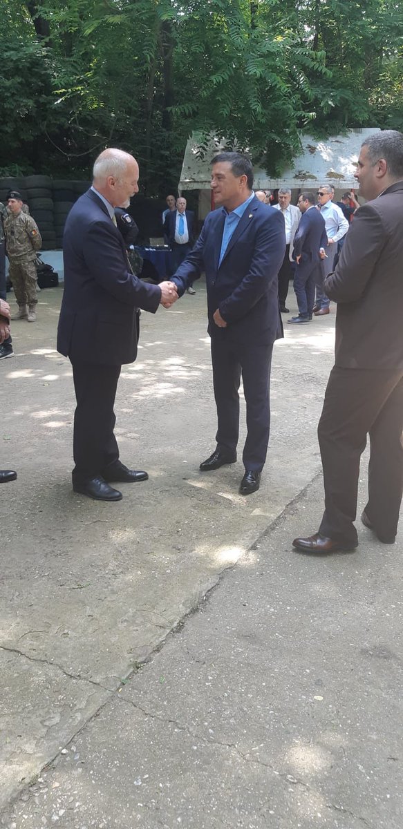 MEconomyRO's tweet photo. 🇹🇩Tragerea demonstrativă la Poligonul SPP din Popești Leordeni, Fortul 11, în prezența oficialilor români și italieni.🇮🇹
#MinisterulEconomiei #BERETTA #ROMARM #UzinaMecanicaPlopeni https://t.co/z9qrUHwZL4