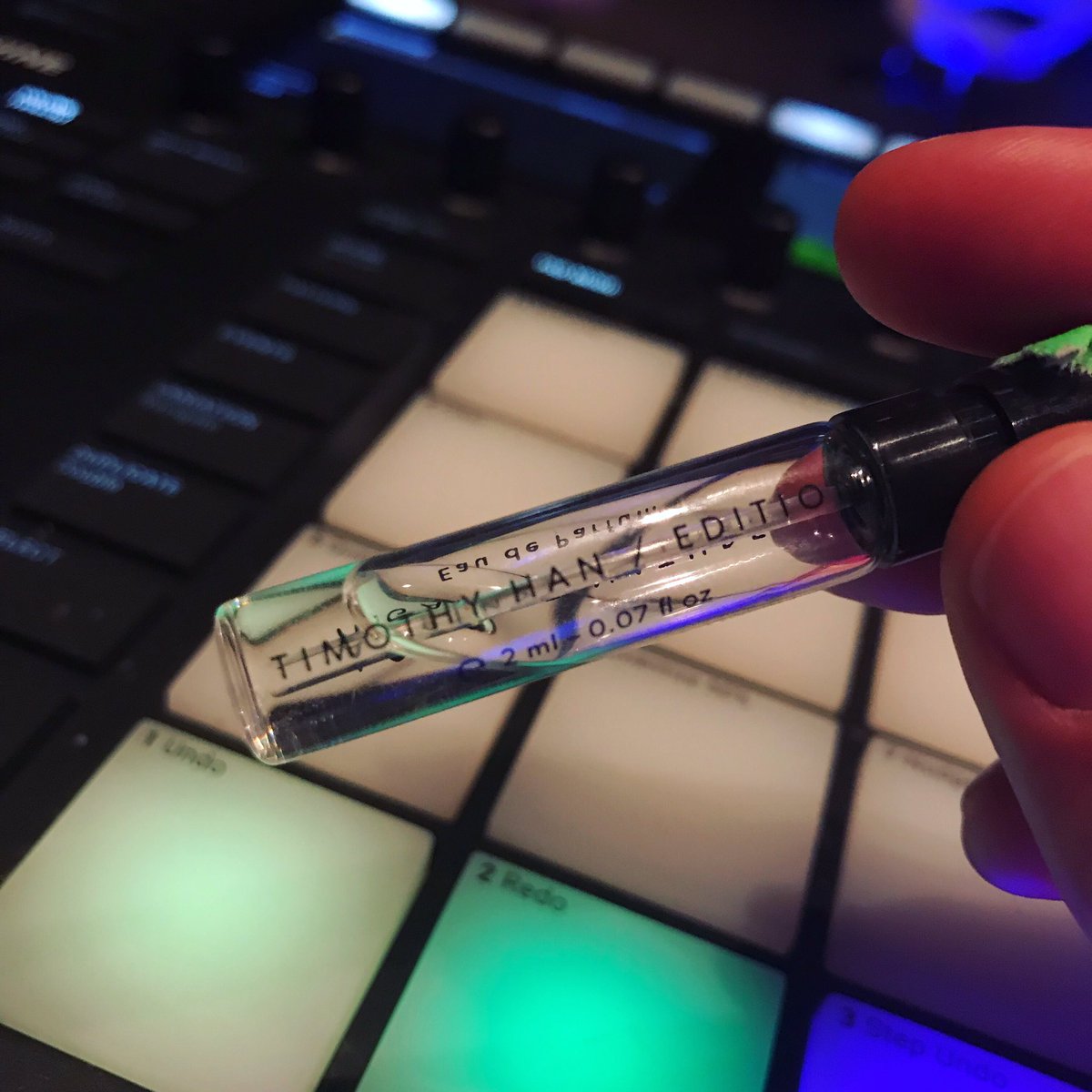 Multi-sensory design= all the senses. 
<a href="/miro_shot/">MIRO_SHOT</a>’s Timothy Han with @EditionPerfumes brings the virtual worlds to life at <a href="/vrhamfestival/">VRHAM!</a> residency. 
#VR #miroshot #concert #band