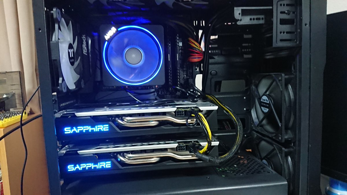 sunokotamago's tweet photo. AMDを初めて触ったのはPayPayの全額キャッシュバックのときRyzen7 2700XとASRockマザーを実質無料で手に入れ、RX580が15kと激安で手に入れたことからスタート。TR1900Xも手に入れたが使い道に困っている模様…初めの構成をINWINのケースに収めサブ機に。次の性能によってはメイン機に？
#AMD50Me https://t.co/Bk7DOoKDi1