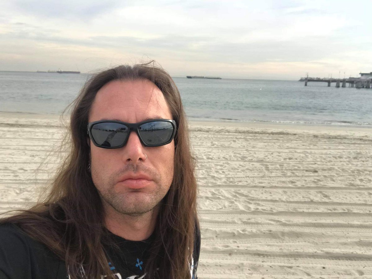 RockLovesMe2's tweet photo. #MondayMusic #Drummeroftheday ๐
Joseph Larsen is a master at his gift of
slamming sticks to pulsate a master sound.
#Follow @JoeLarsenDrums Website
https://t.co/YCVebnKFIW
Member of The ThrillโกSeekers in LA..
I know ladies..๐ฅ๐ฅ๐
#follow #rt #likevideos #goseehim https://t.co/IheF0mJtpK