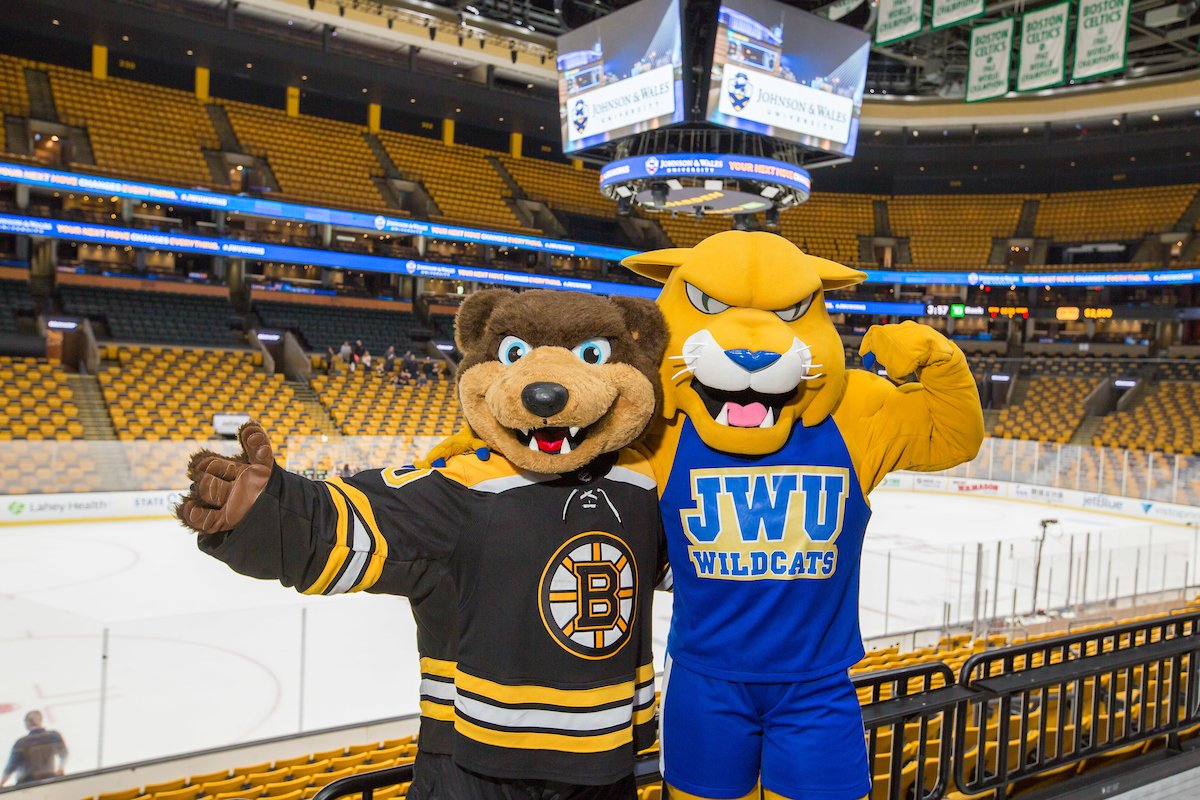 JWUOnline's tweet image. We may not be on the ice, but Johnson &amp;amp; Wales University is an official “teammate” of the @NHLBruins. One professor reflects on how we are winning together. online.jwu.edu/blog/bruins-jw… #JWU #JWUOnline #NHLBruins #StanleyCup