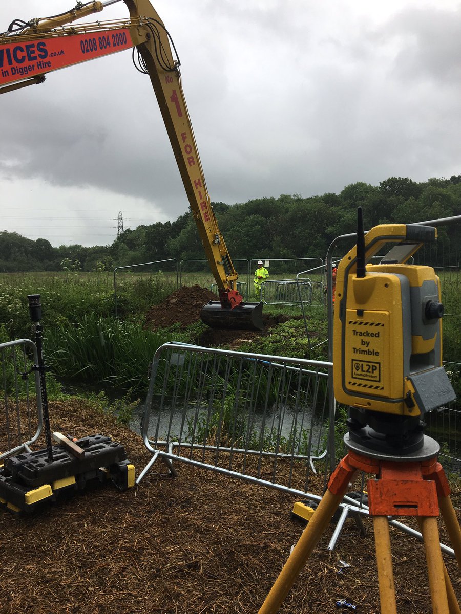 SurvSol_SW's tweet photo. Setting out piles for footbridges in the rain. #surveylife #trimble https://t.co/lTbE0y0SXe
