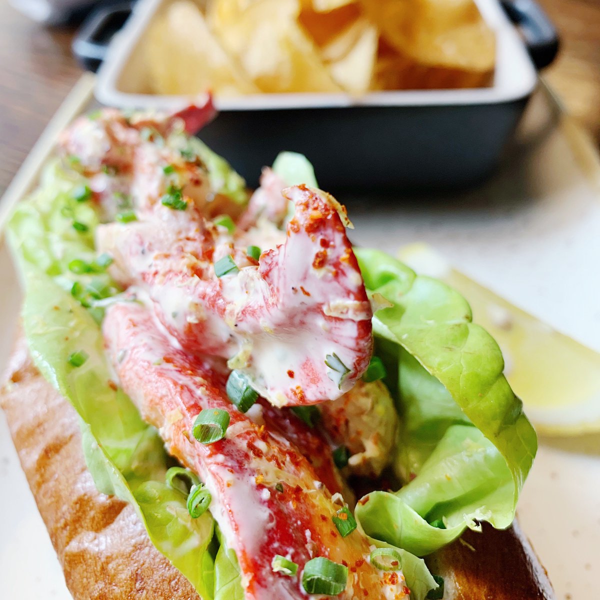 WindsorChicago's tweet photo. Say hello to our new Lobster Roll 👋 https://t.co/Hyx06aHYU8
