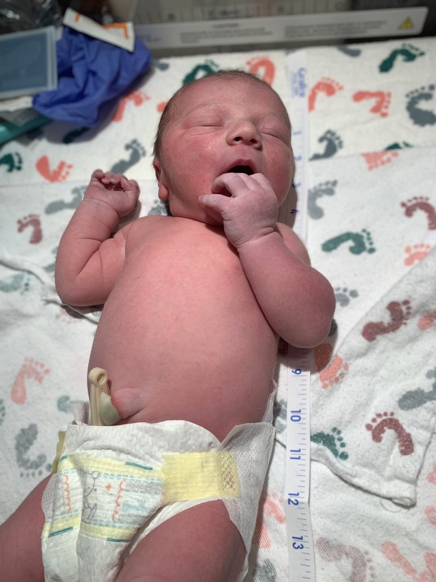 G_Busines's tweet photo. @Ex_Wretch My new born grandson, Karter.❤️ Do you think I took a lot of pictures at the hospital? https://t.co/SzDSnHF0kb