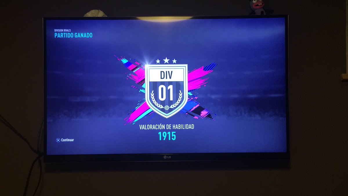 Marc64784028's tweet photo. Si hemos llegado aqui tambien es gracias a @FIFAntastic . Sin su tradeo no habria llegado hasta aqui otro año más💪💪 https://t.co/ONC9zMdx2x