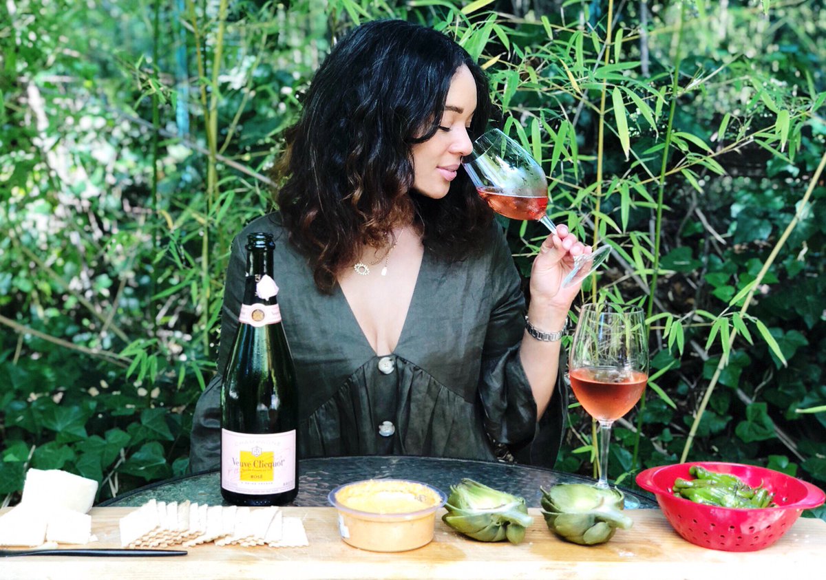 britcampbellh's tweet photo. Happy international rosé day! #wine #britswine #sommlife https://t.co/OF2ZkCreeK