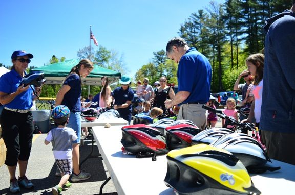 StrattonRide's tweet image. Want to know where the money goes? Over the years Saranac Lake Kiwanis has fitted kids with over 2000 free bike helmets thanks to the #strattonride. The obstacle course is a favorite. See you 8/24/19. 75 days away!

buff.ly/2XCI6Ge

#adks #cycling #kiwanis #bikesafety