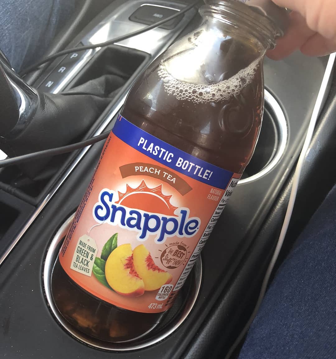 TheXYStuff's tweet photo. 🍋 It's #NationalIcedTeaDay and we're celebrating with the refreshing taste of Snapple. Head over to https://t.co/3YAjinDrLo to learn more about why 97% of guys are recommending others to #trySnapple beverages. 🥤

📸: Thanks to @ spazticdevil on Instagram for sharing this photo! https://t.co/NuC5RmwrGm