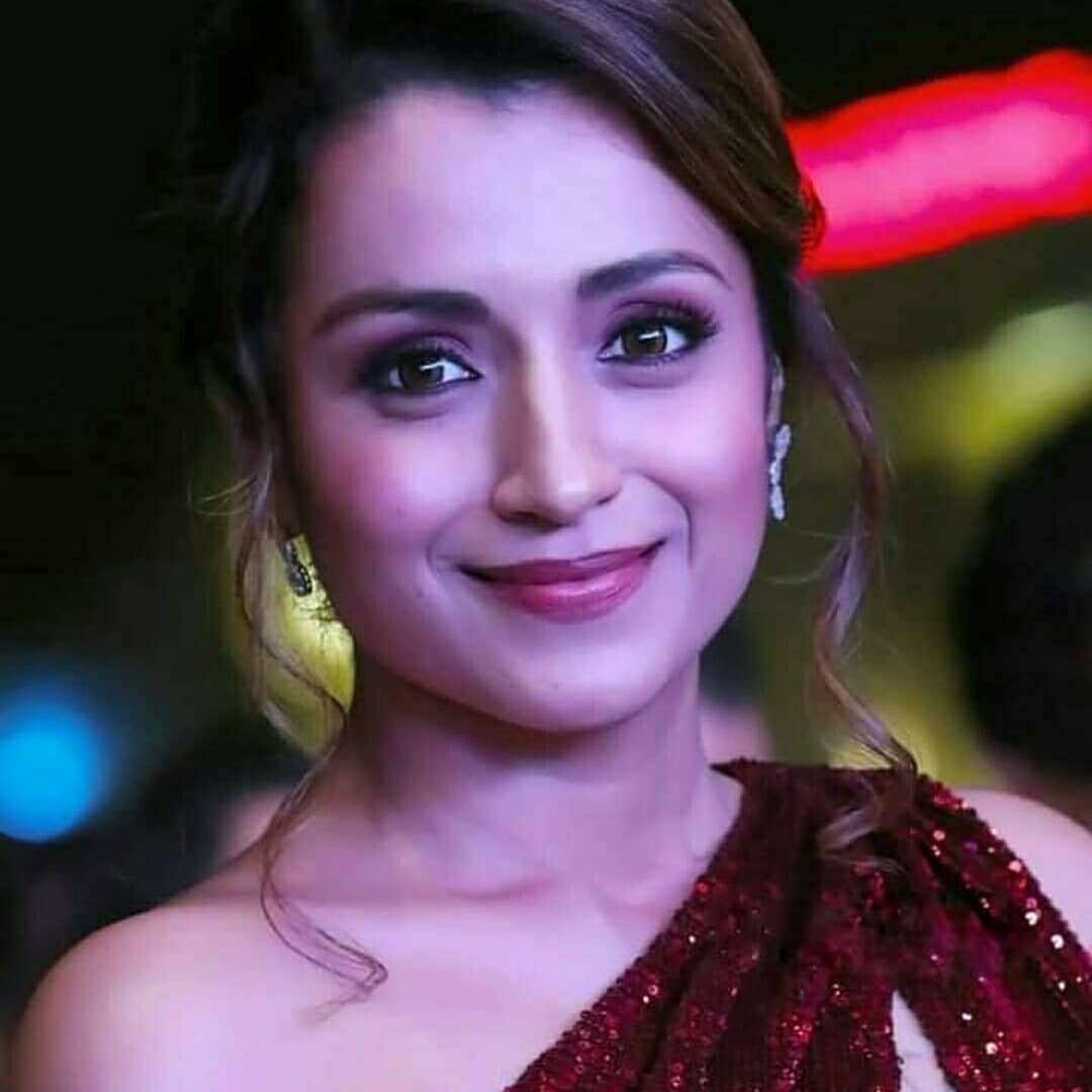 Cineulagam on X: The OG Synonym of Cuteness Overloaded❤️ அன்றும்..  இன்றும்.. என்றும் #Trisha 🫰🏼 #TrishaKrishnan #SouthqueenTrisha #Leo  #Cineulagam  / X