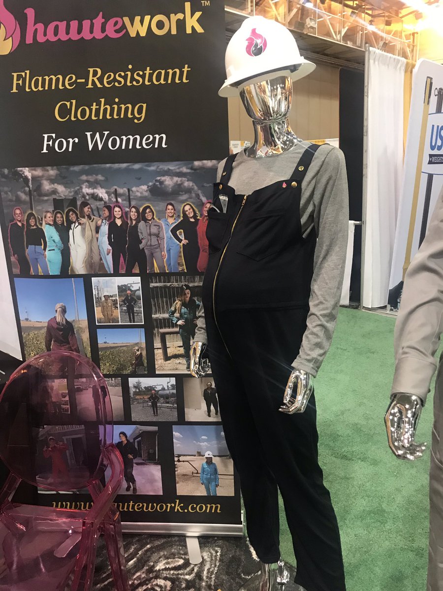 BusInsLEsola's tweet photo. Chatting with Jaime at #assp2019 the new maternity line! https://t.co/QQEkHJwX3m