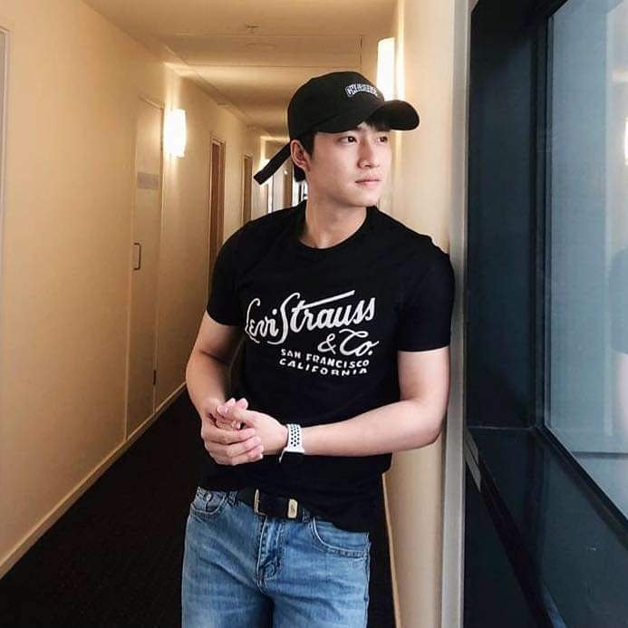 dimvermoe's tweet photo. Good night 💕
#kaungmyatsan #dimver #Myanmar #idol #love https://t.co/SqhV3bP9ad