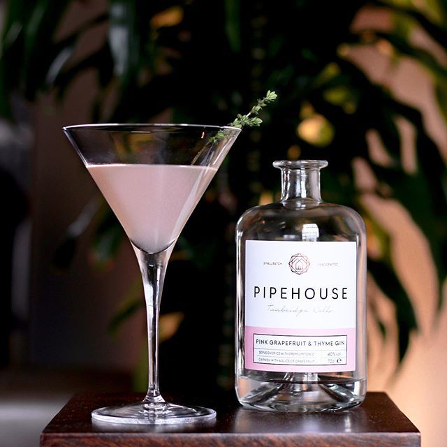 It might be wet and rainy today but there’s reason to celebrate because we’re doing a giveaway with Support Local! Details over on there insta 👉@support_local_magazine
.
.
.
.
.
#pinkgrapefruit #gingarnish #garnishgame #drinklocal #supportsmallbusine… bit.ly/2I6yDBx