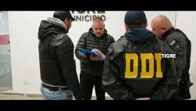 nicoferrario7's tweet photo. Gracias a la tecnología del #COT cayó “Chiqui” por vender estupefacientes en Benavídez. 

Fueron esenciales las denuncias de los vecinos a la línea municipal 0800-DROGA NO y las cámaras del Centro de Operaciones Tigre.
#SPC #LAIC

https://t.co/rED8mv2rOL https://t.co/PXZW4fBcjq
