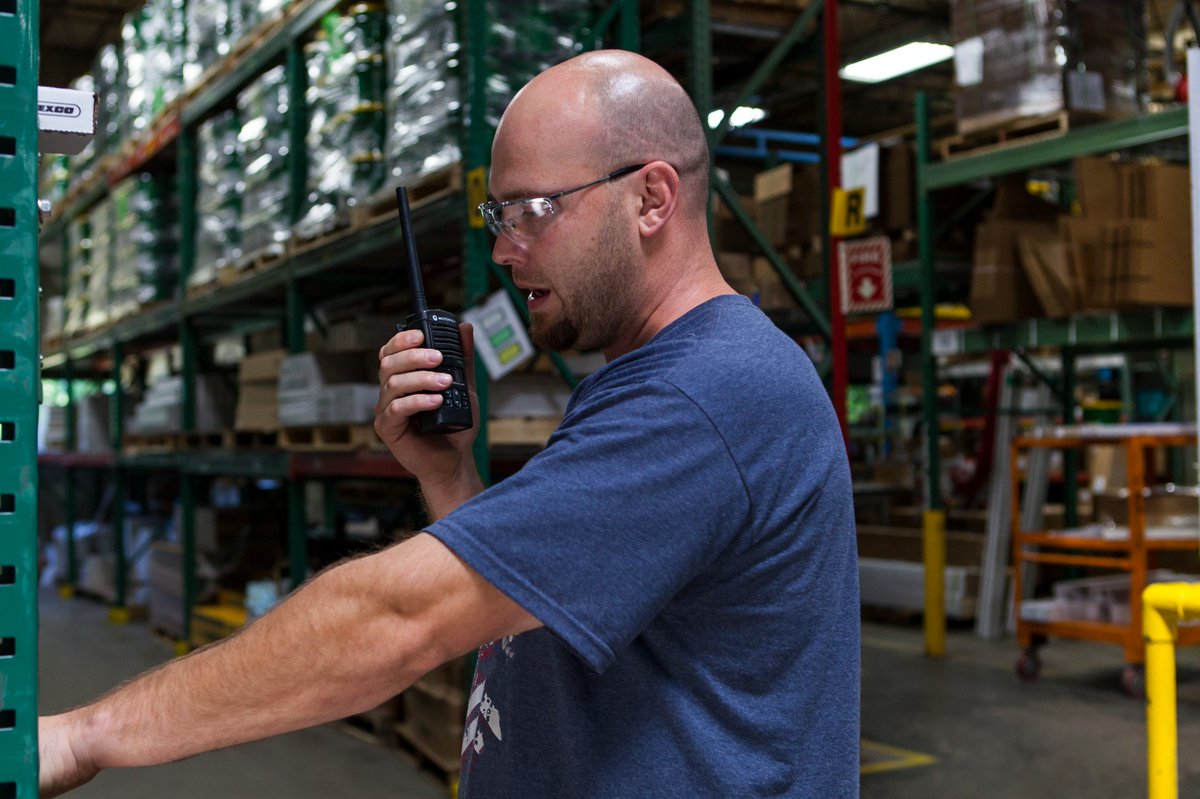 Radiomandan82's tweet photo. Fifteen communication features to empower the #Manufacturing workforce through information and connectivity. This #MotorolaSolutions eBook gives details on these features and why you need them     https://t.co/zWVscsiE8I https://t.co/TB4S1AZLnw